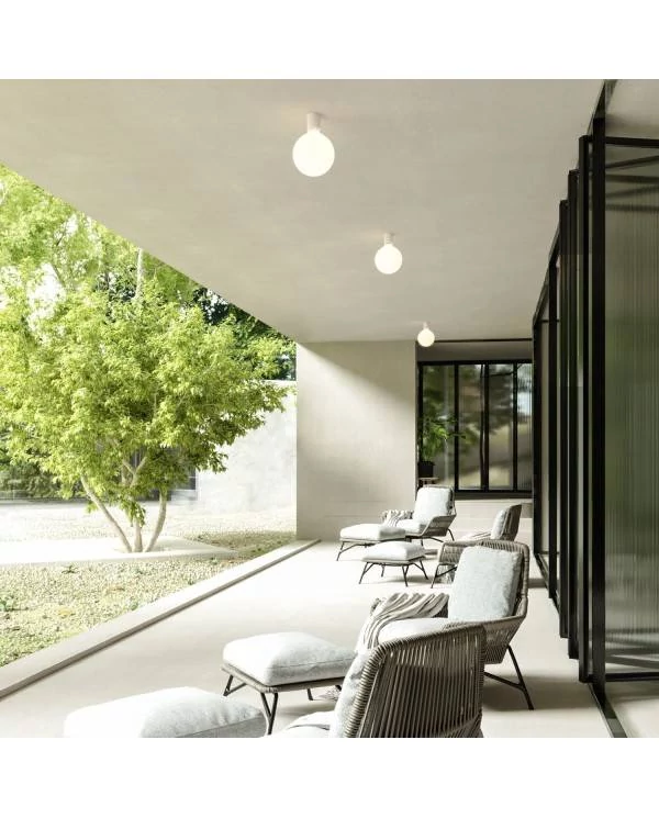 Aplique de pared con bombilla efecto porcelana IP44