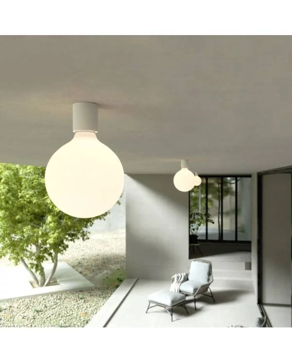 Aplique de pared con bombilla efecto porcelana IP44