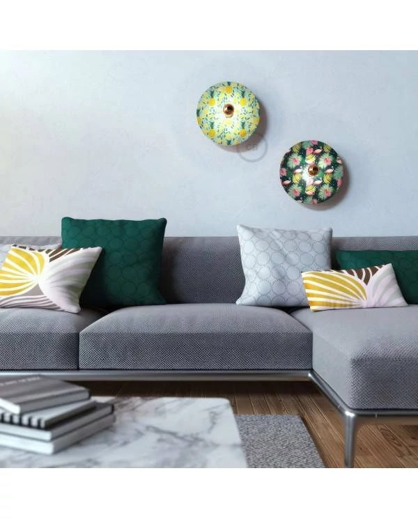 Pantalla de madera con ilustración de varios artistas, doble cara