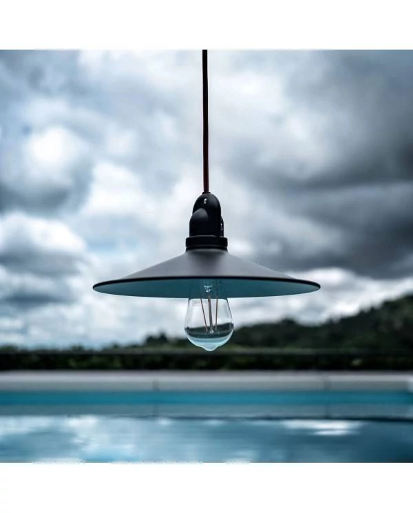 Lámpara de exterior para pantalla resistente al agua.