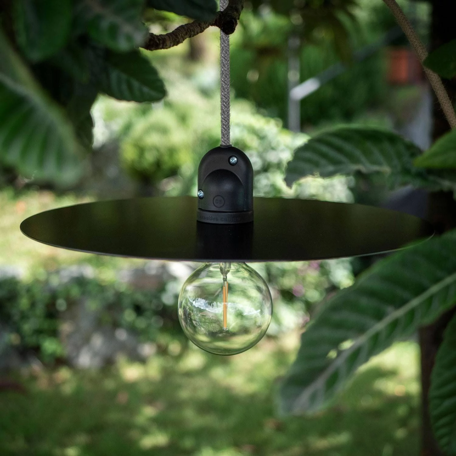 Lámpara de exterior para pantalla resistente al agua.