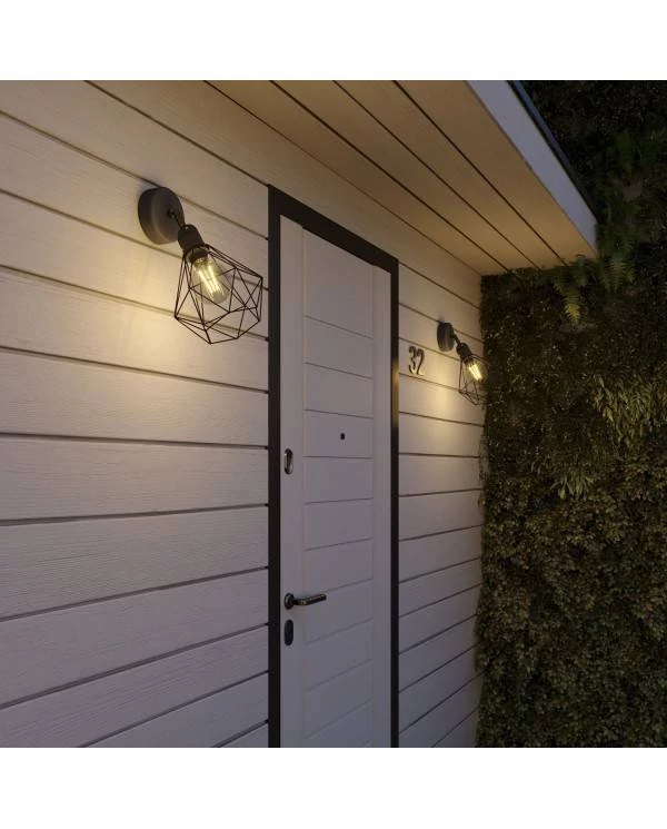 Fermaluce EIVA con pantalla Diamond, lámpara orientable