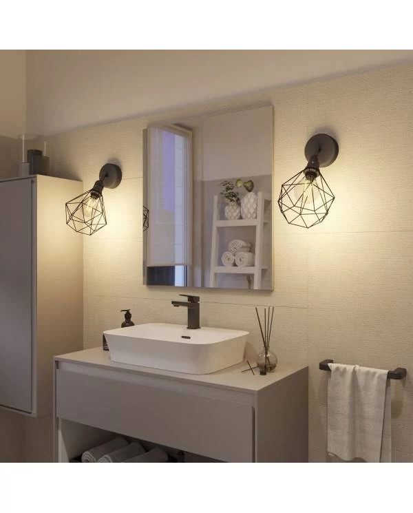 Fermaluce EIVA con pantalla Diamond, lámpara orientable
