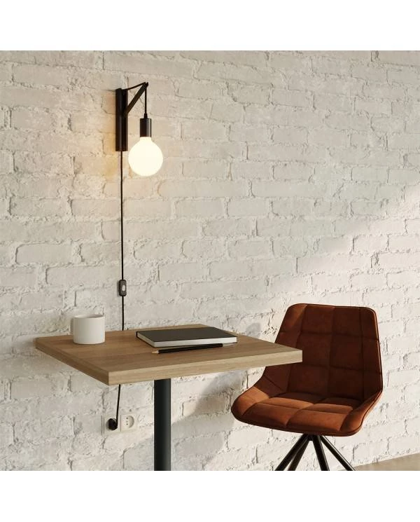 Aplique de pared de metal con enchufe