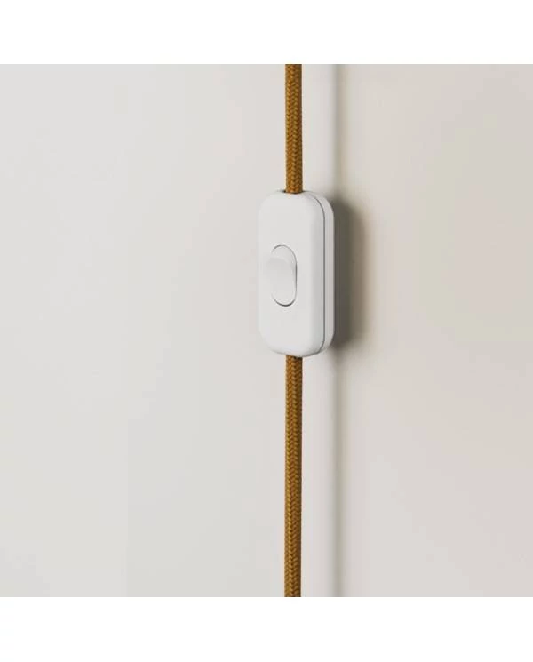 Aplique de pared de metal con enchufe