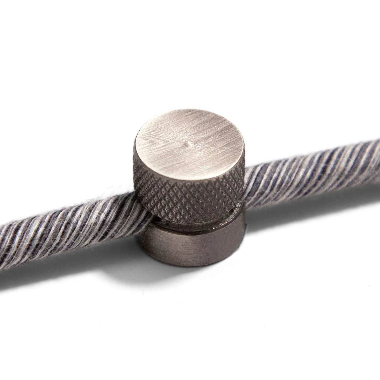 Sarè - Pasacables de metal para cable textil