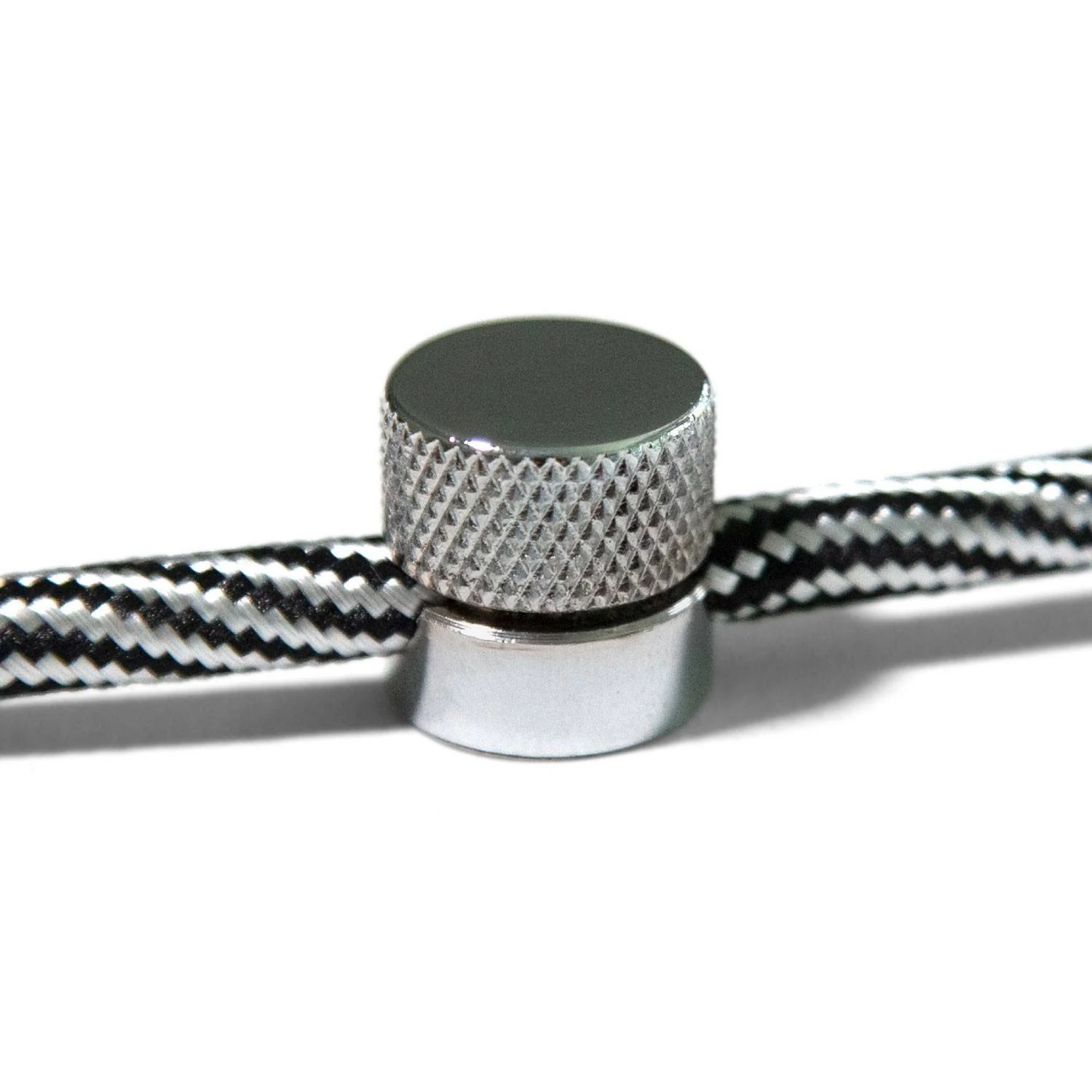 Sarè - Pasacables de metal para cable textil