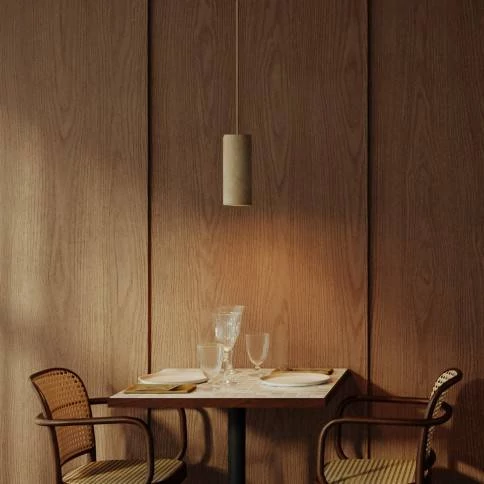 Lámpara colgante con pantalla de madera para focos