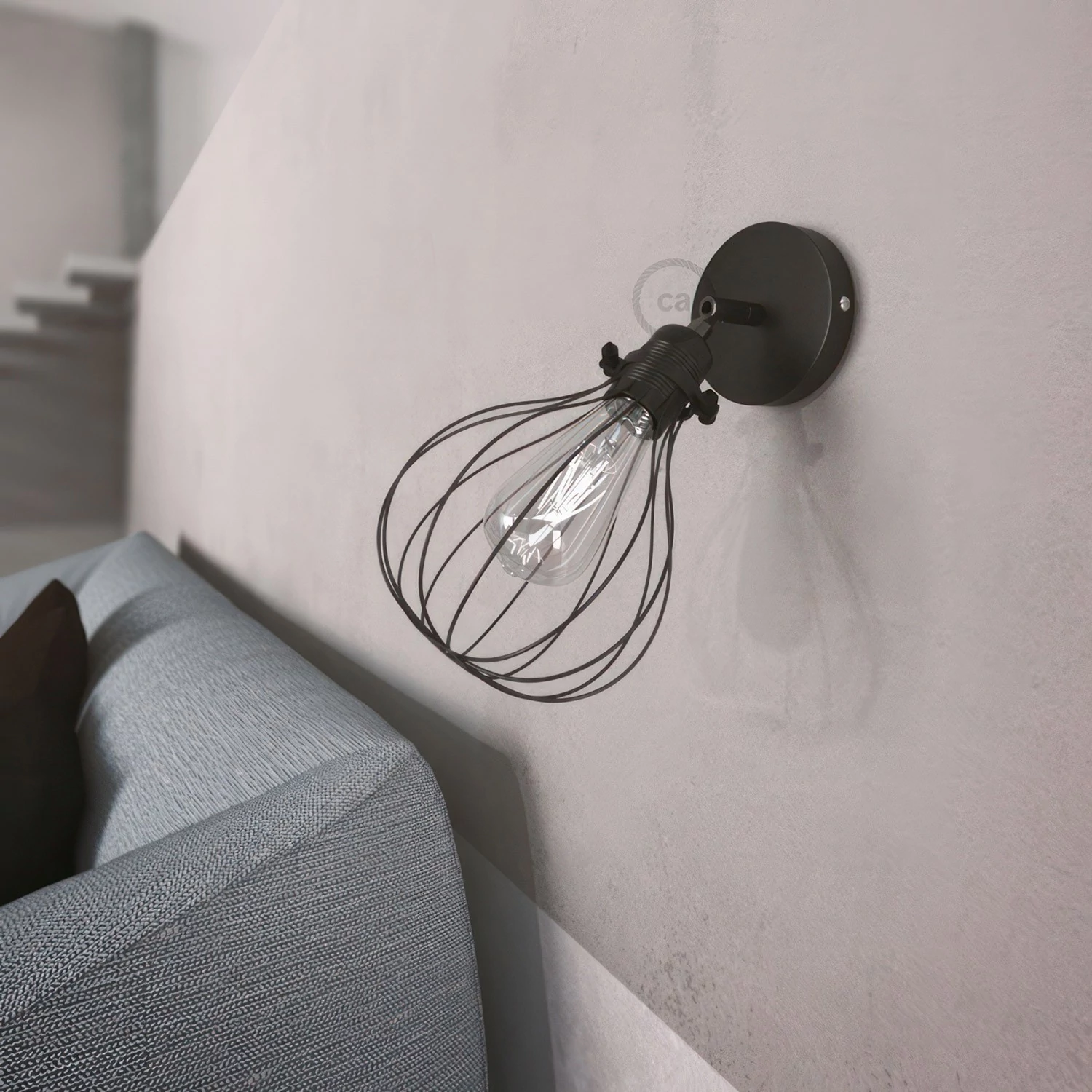 Lámpara de pared o techo metal orientable con jaula Drop