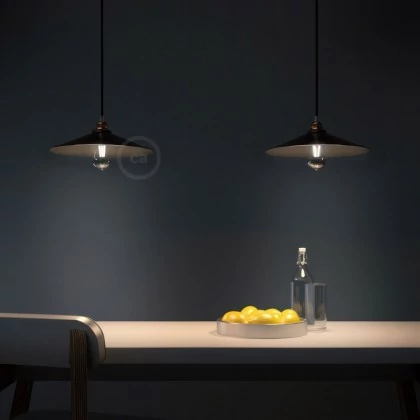 lámpara minimal con pantalla plana grande