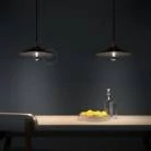 lámpara minimal con pantalla plana grande