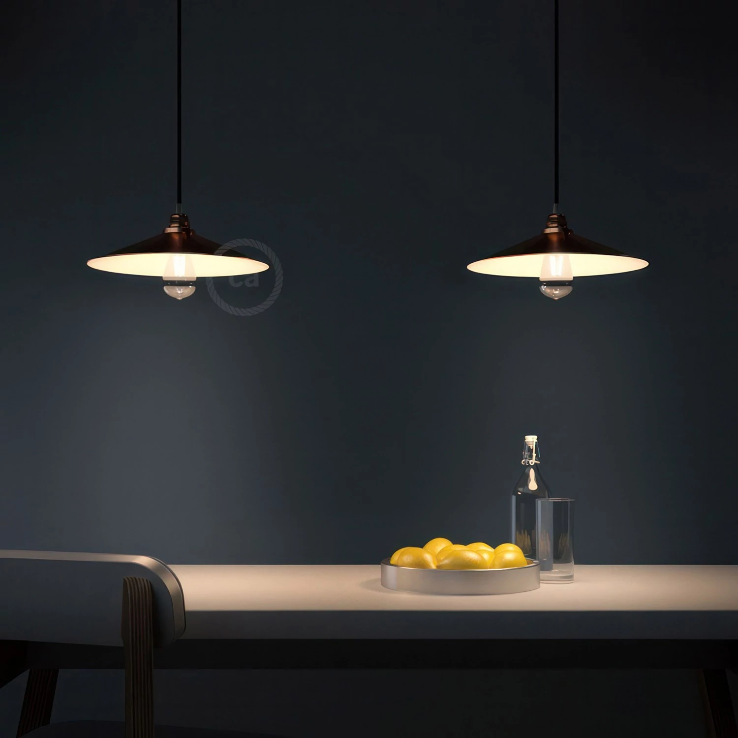 lámpara minimal con pantalla plana grande