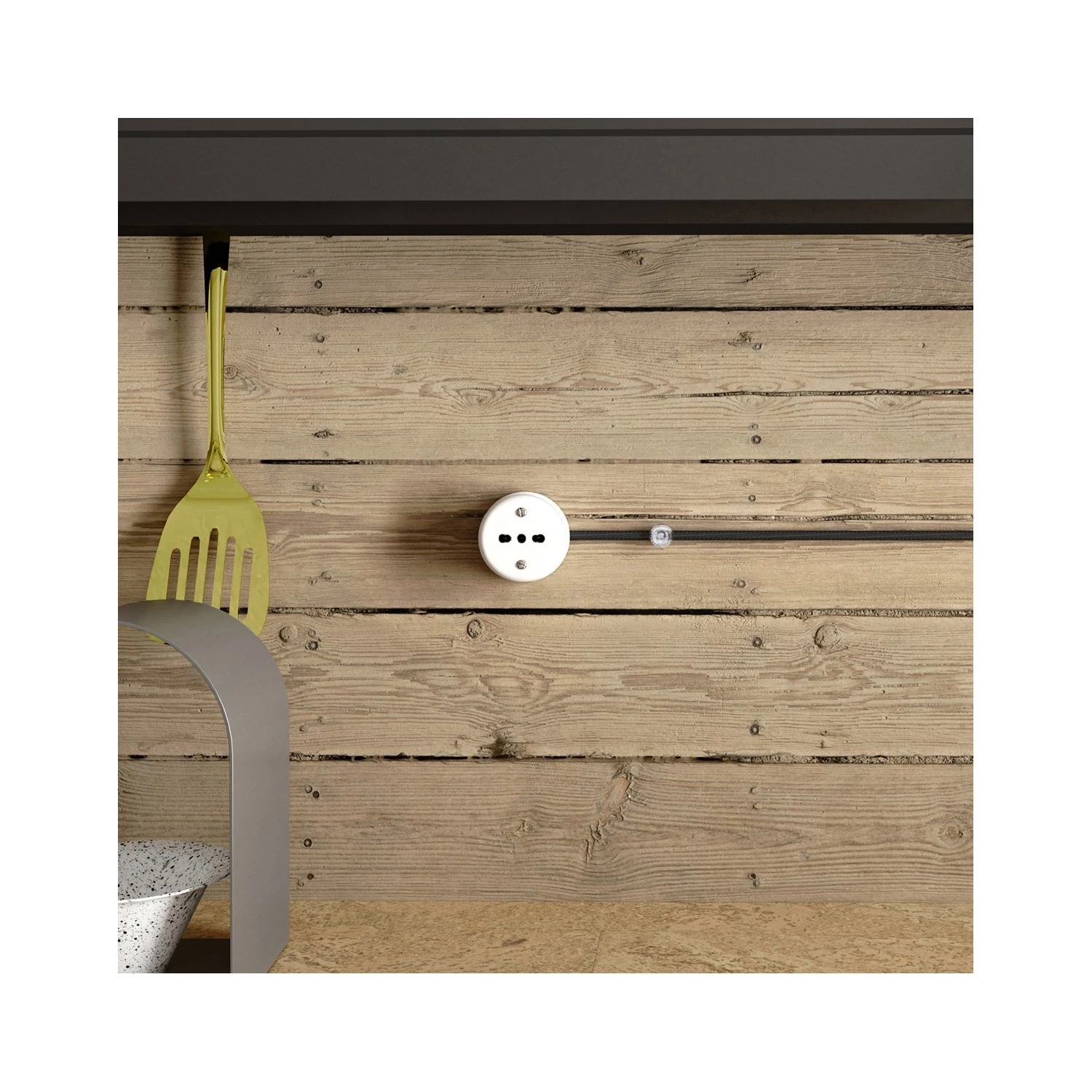 Enchufe italiano 10/16A de porcelana de pared