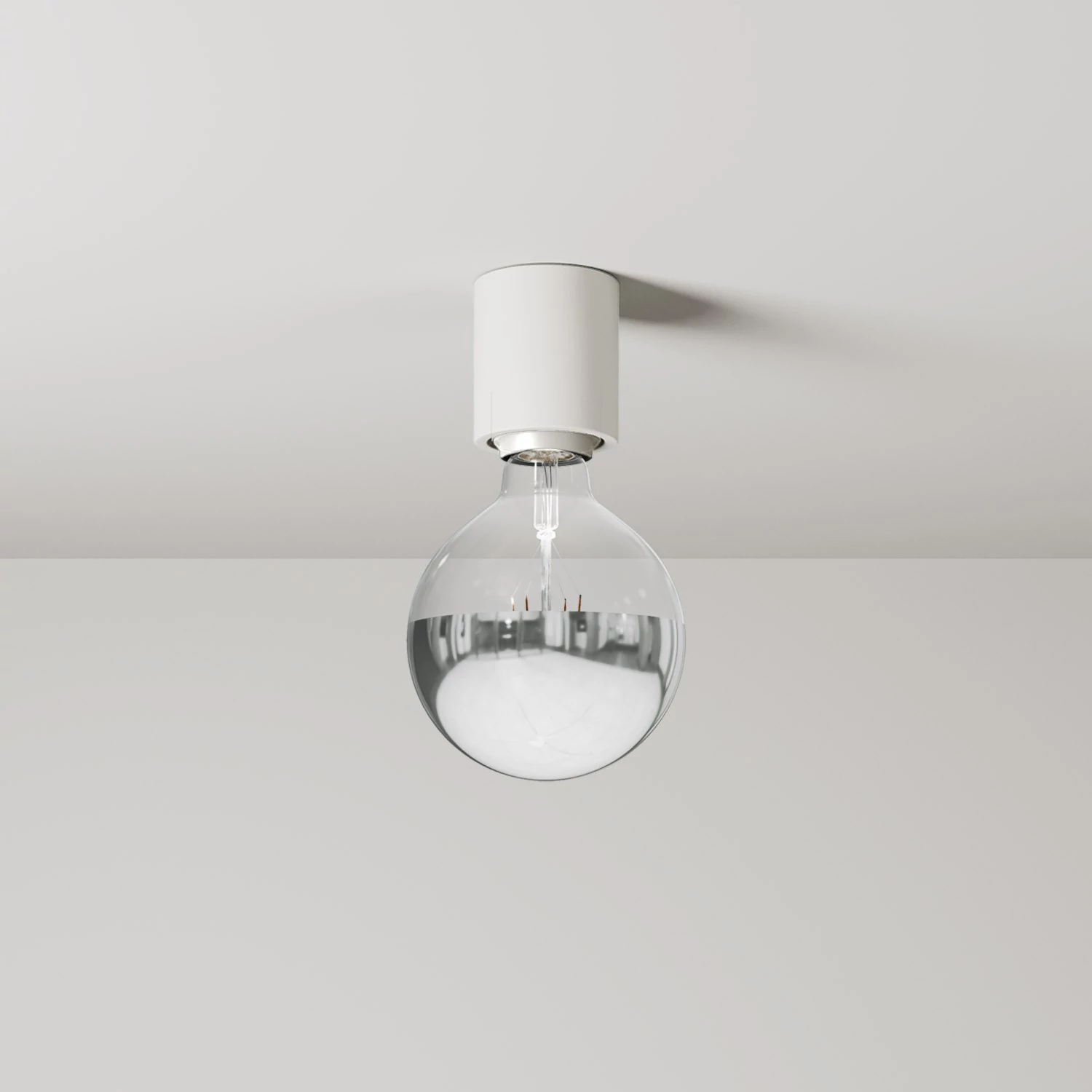 Aplique de pared con bombilla vista media esfera plateada IP44