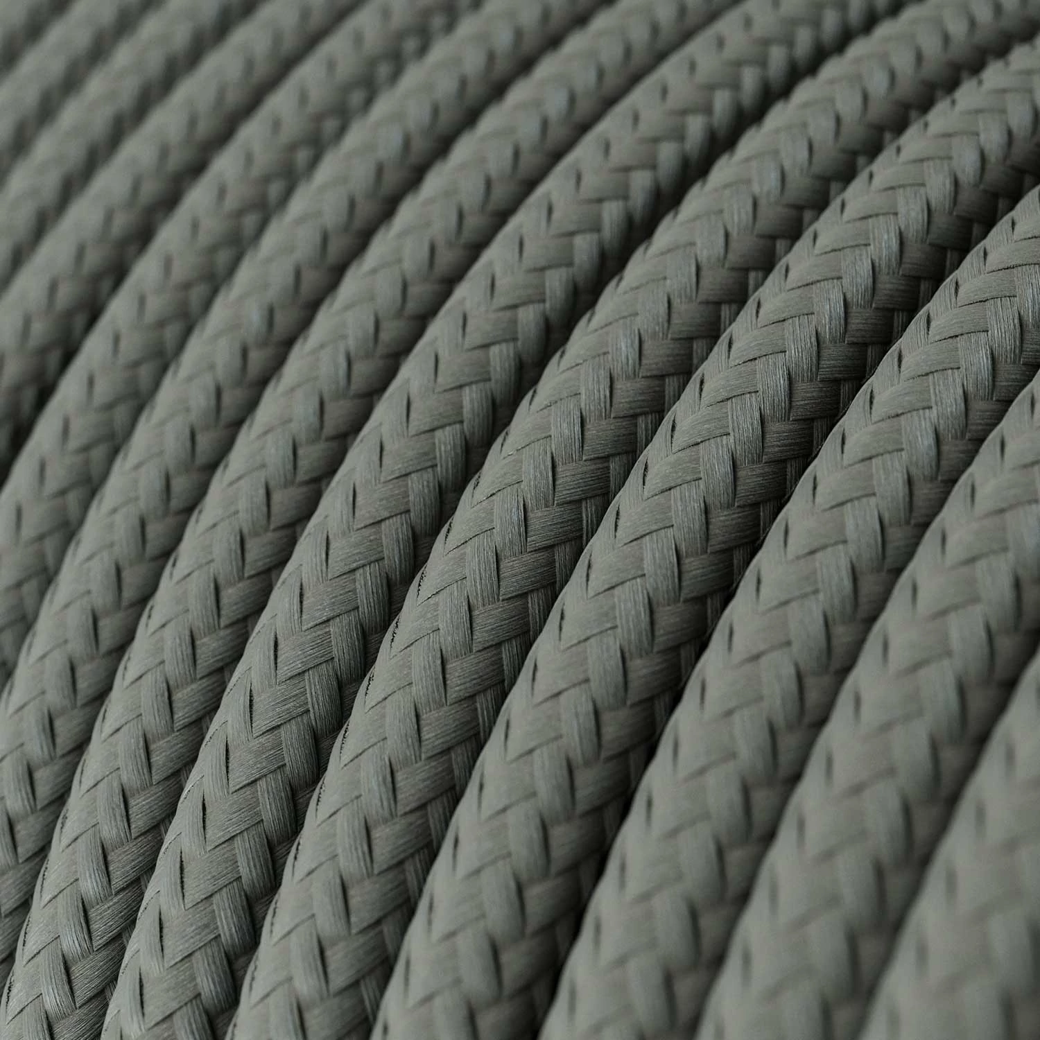 Lámpara industrial de metal con adaptador para carril.