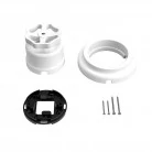 Interruptor de porcelana blanca con pomo y base.