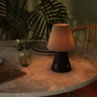 Lámpara portátil con base y pantalla de madera personalizables