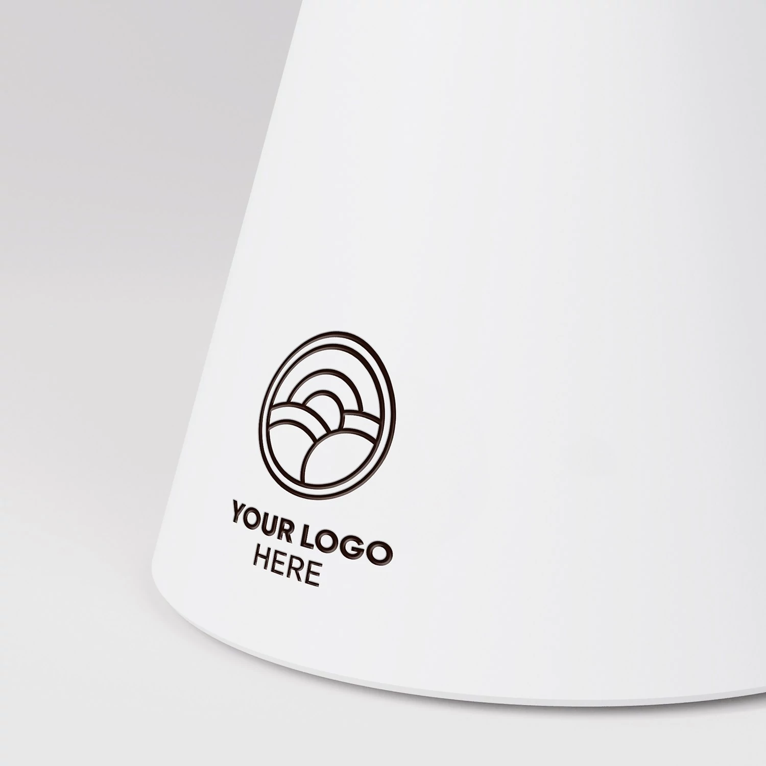 Lámpara portátil con base y pantalla de madera personalizables
