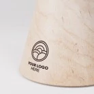 Lámpara portátil con base y pantalla de madera personalizables