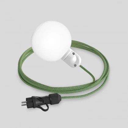 Lámpara de exterior de enchufe IP65 con pantalla irrompible