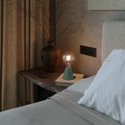 Lámpara portátil LED recargable con bombilla esférica