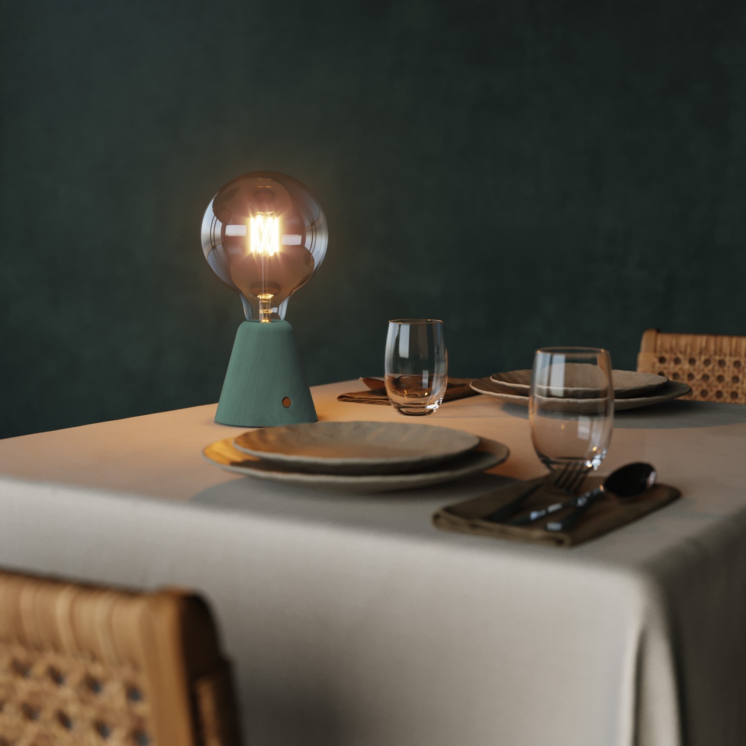 Lámpara portátil LED recargable con bombilla esférica
