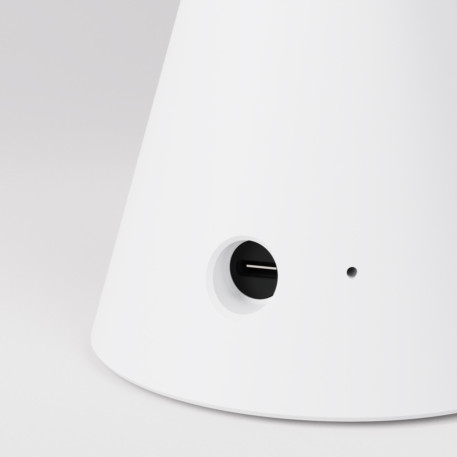 Lámpara portátil LED recargable con bombilla esférica