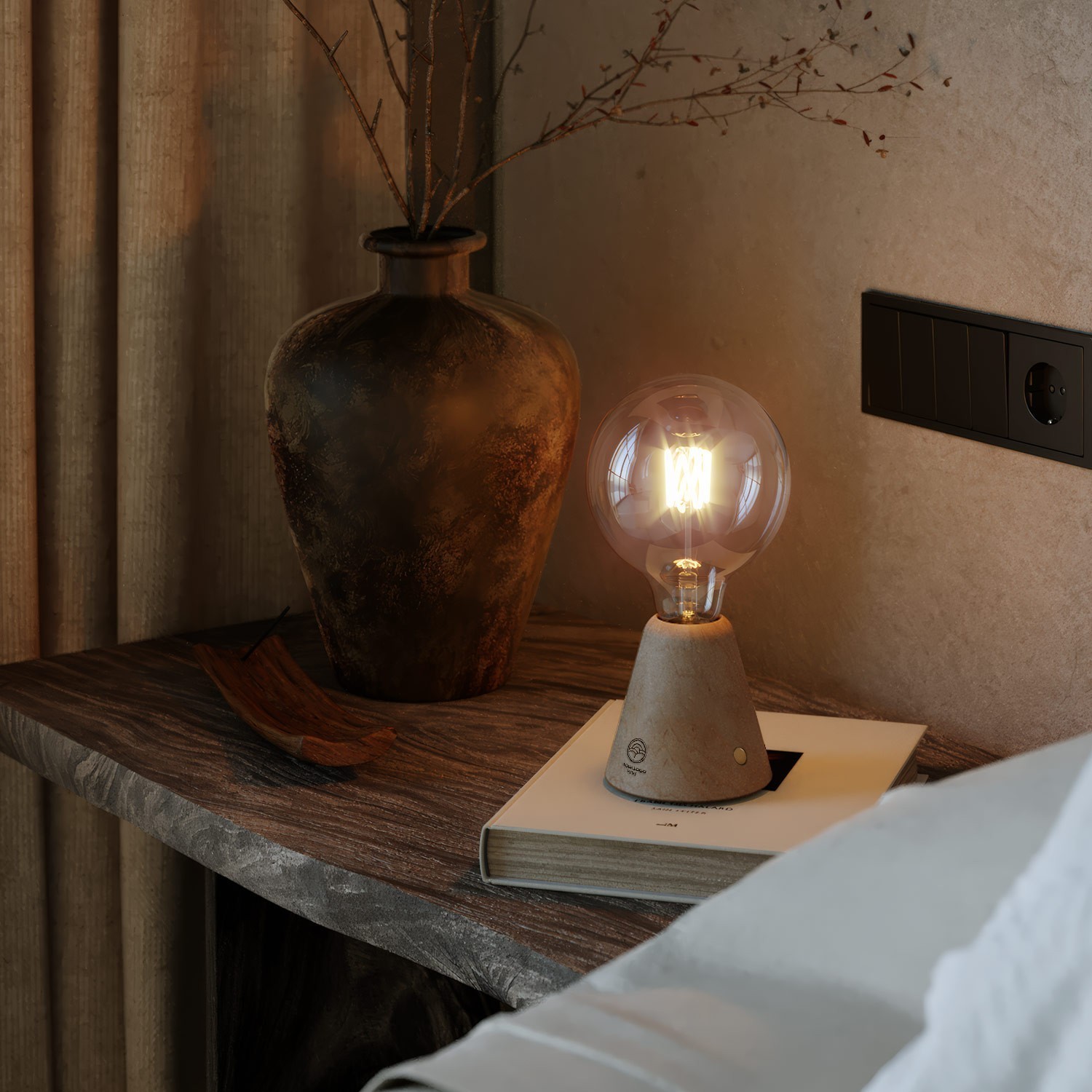 Lámpara portátil con base de madera personalizable