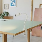 Abrazadera de mesa para lámpara