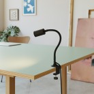 Abrazadera de mesa para lámpara