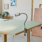Abrazadera de mesa para lámpara