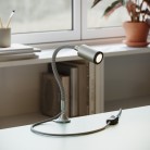 Abrazadera de mesa para lámpara
