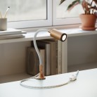 Abrazadera de mesa para lámpara