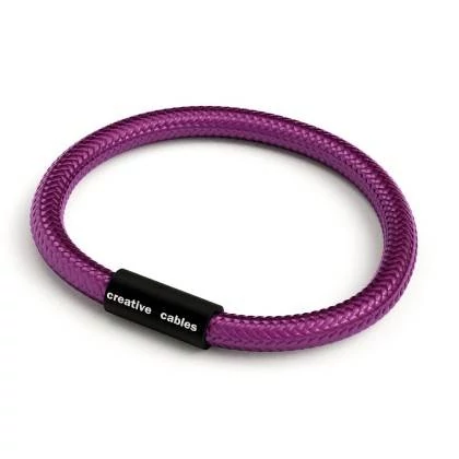 Pulsera con cierre magnético negro mate y cable RM35