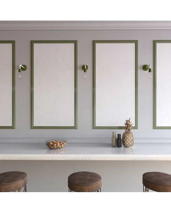 Lámpara de pared porcelana color con detalles en metal