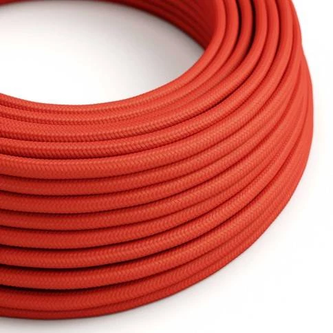 Cable eléctrico revestido en tejido rojo resistente a los rayos UV
