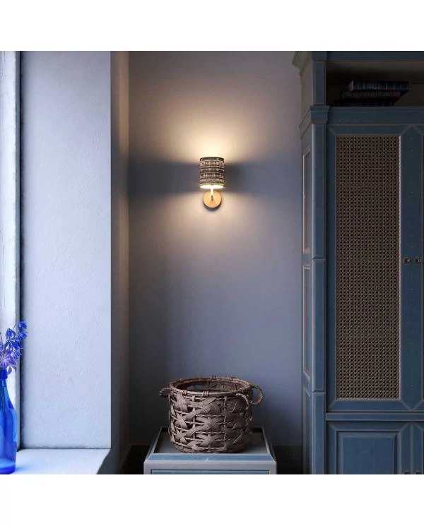 Fermaluce Wood, lampada a muro in legno con paralume
