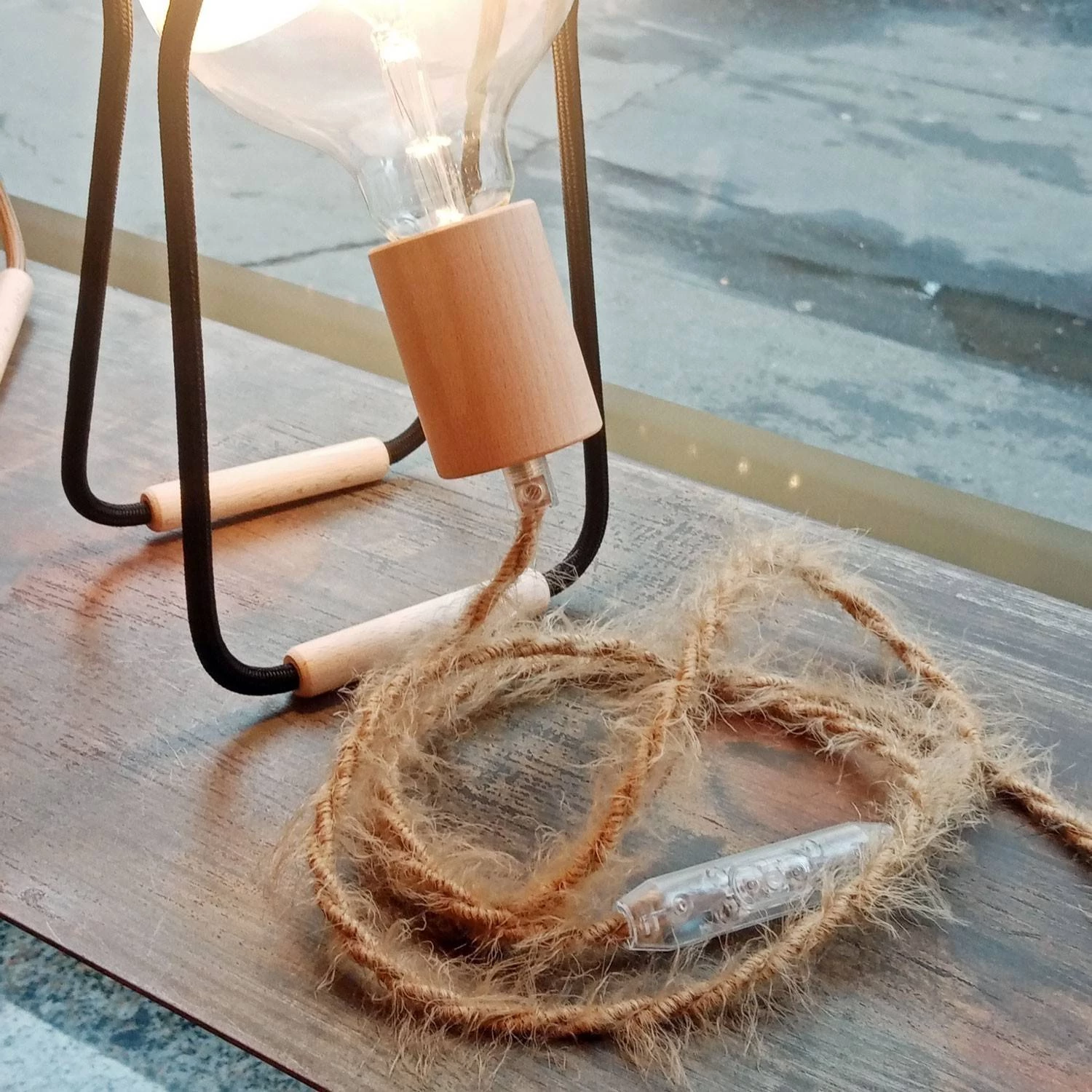 Cable eléctrico trenzado efecto peludo beige Marlene