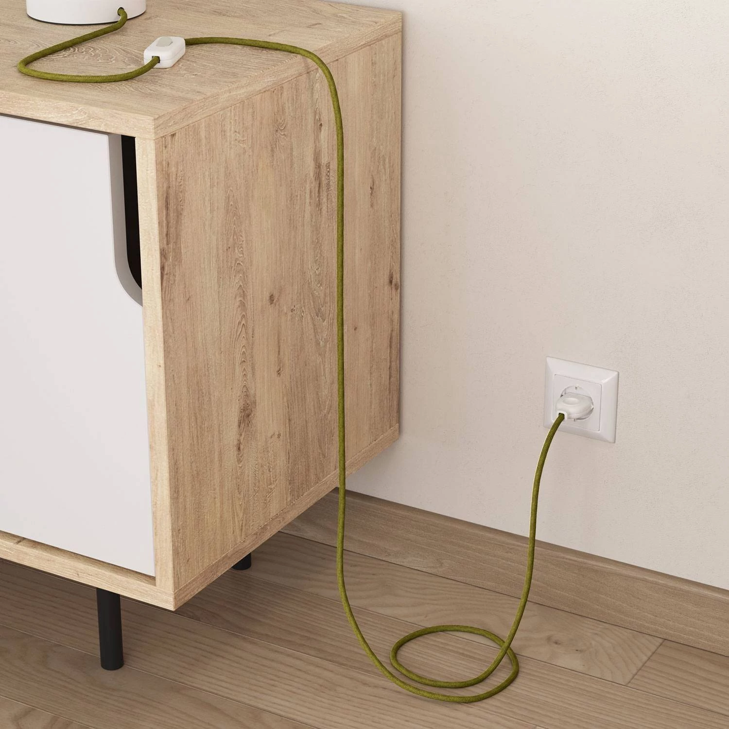 Cable eléctrico redondo recubierto de yute de color verde hierba