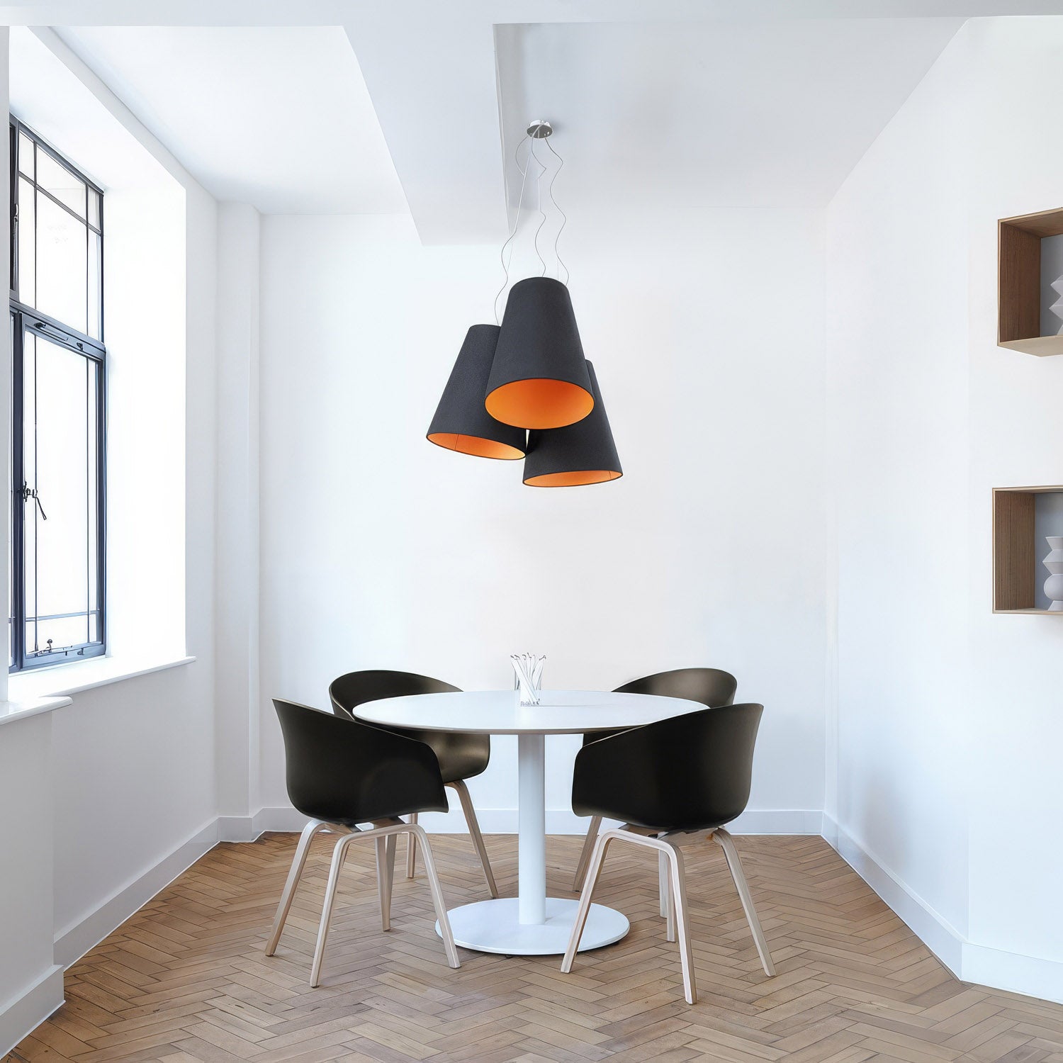 Lampadario Trittico con paralumi a cono bicolore Antracite e Mandarino - Made in Italy