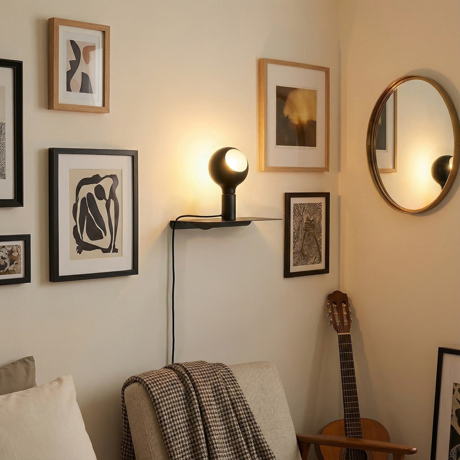 Combo Camo - Lampada con mensola e spina UK - Nero