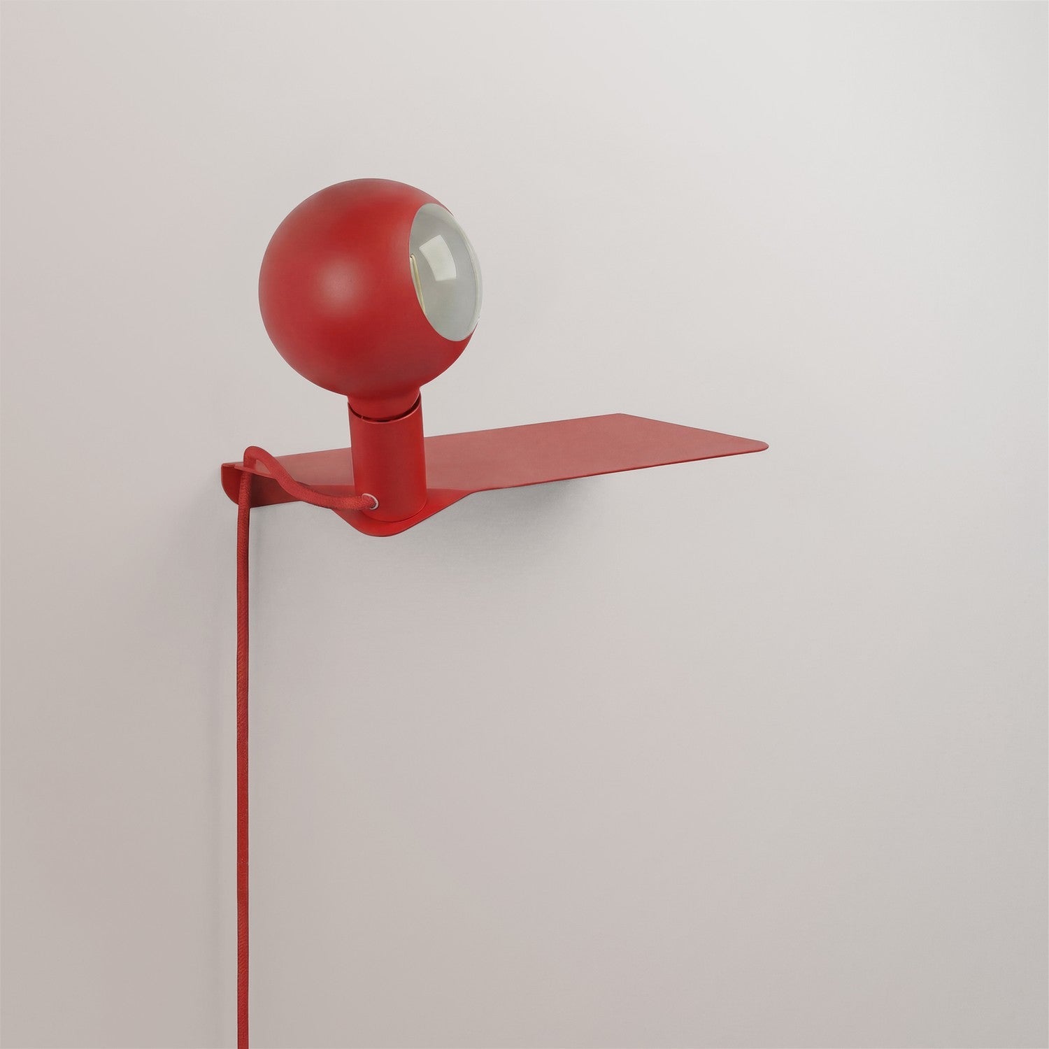 Combo Camo - Lampada con mensola e spina UK - Rosso