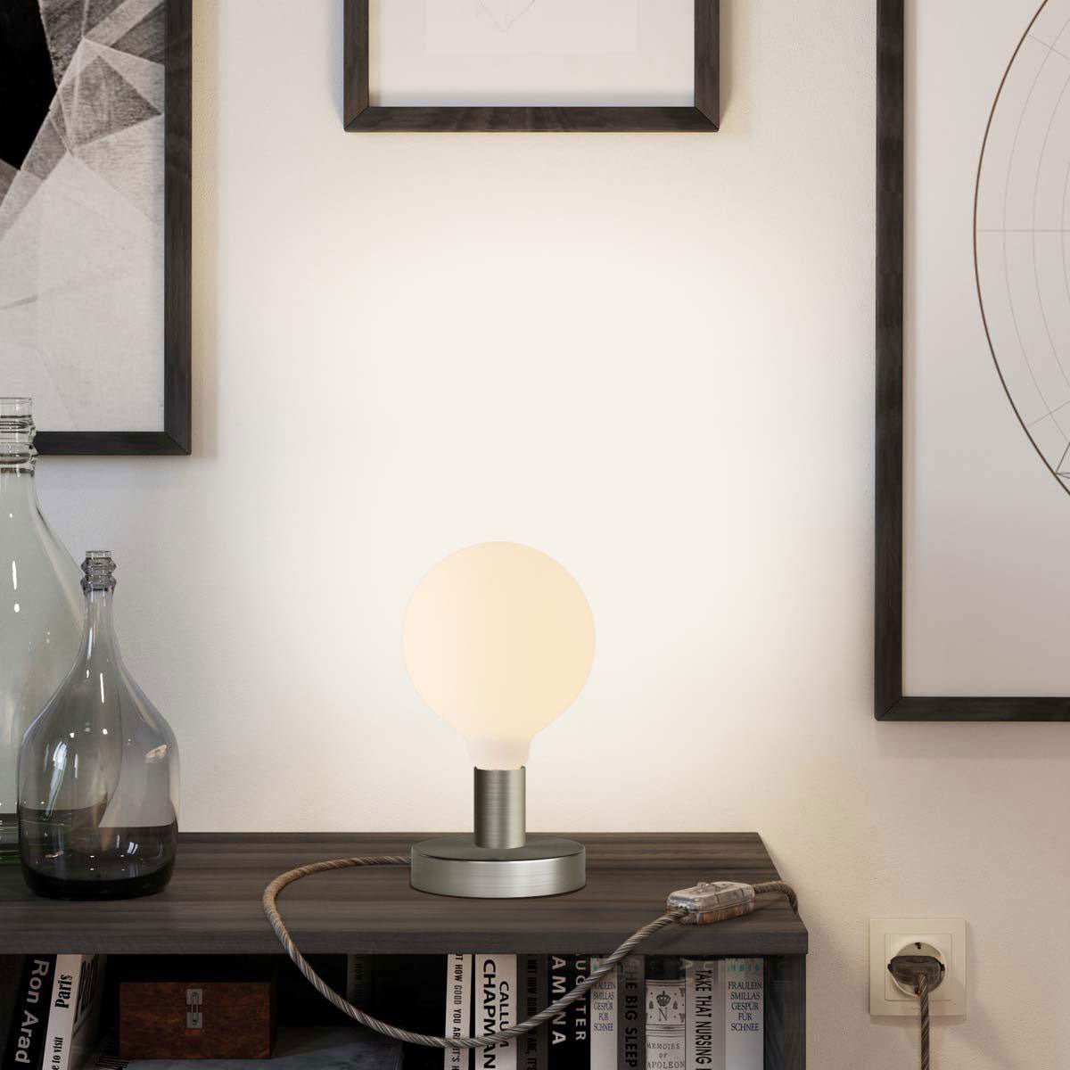 Lampada da tavolo Posaluce Globo in metallo - Titanio satinato - Creative Cables