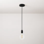 Lampada a sospensione completa di cavo tessile e finiture in metallo monocromatiche - Nero