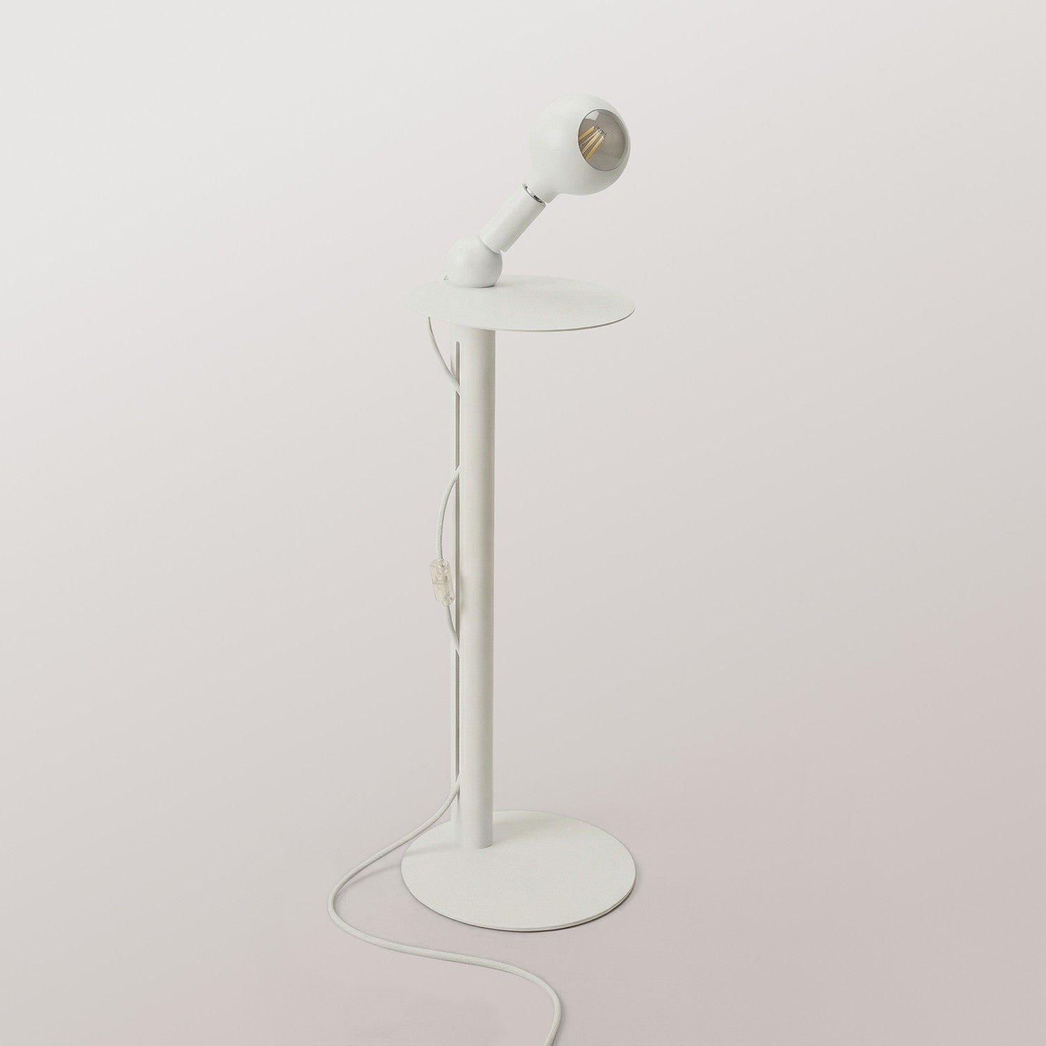 Rocco - Lampada da terra con spina UK e lampadina Camo - Bianco