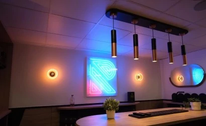 Una sala de conferencias, tres identidades. Creative Cables les da luz