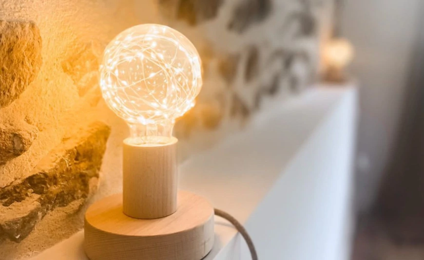 Regalos navideños deliciosos: 10 lámparas de mesa totalmente personalizables.